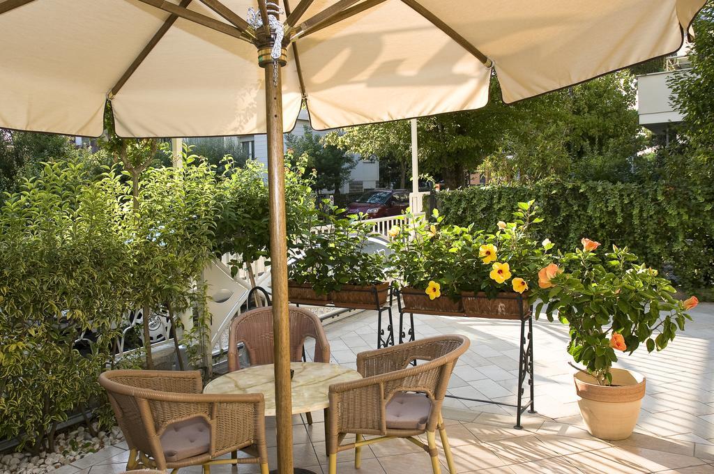 Hotel Donatello Cesenatico Exterior photo